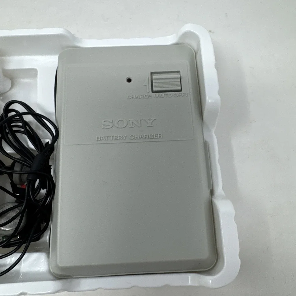 Sony Sports FM Walkman Sportsband SRF-F1 Water Resistant Complete In‎ Box New